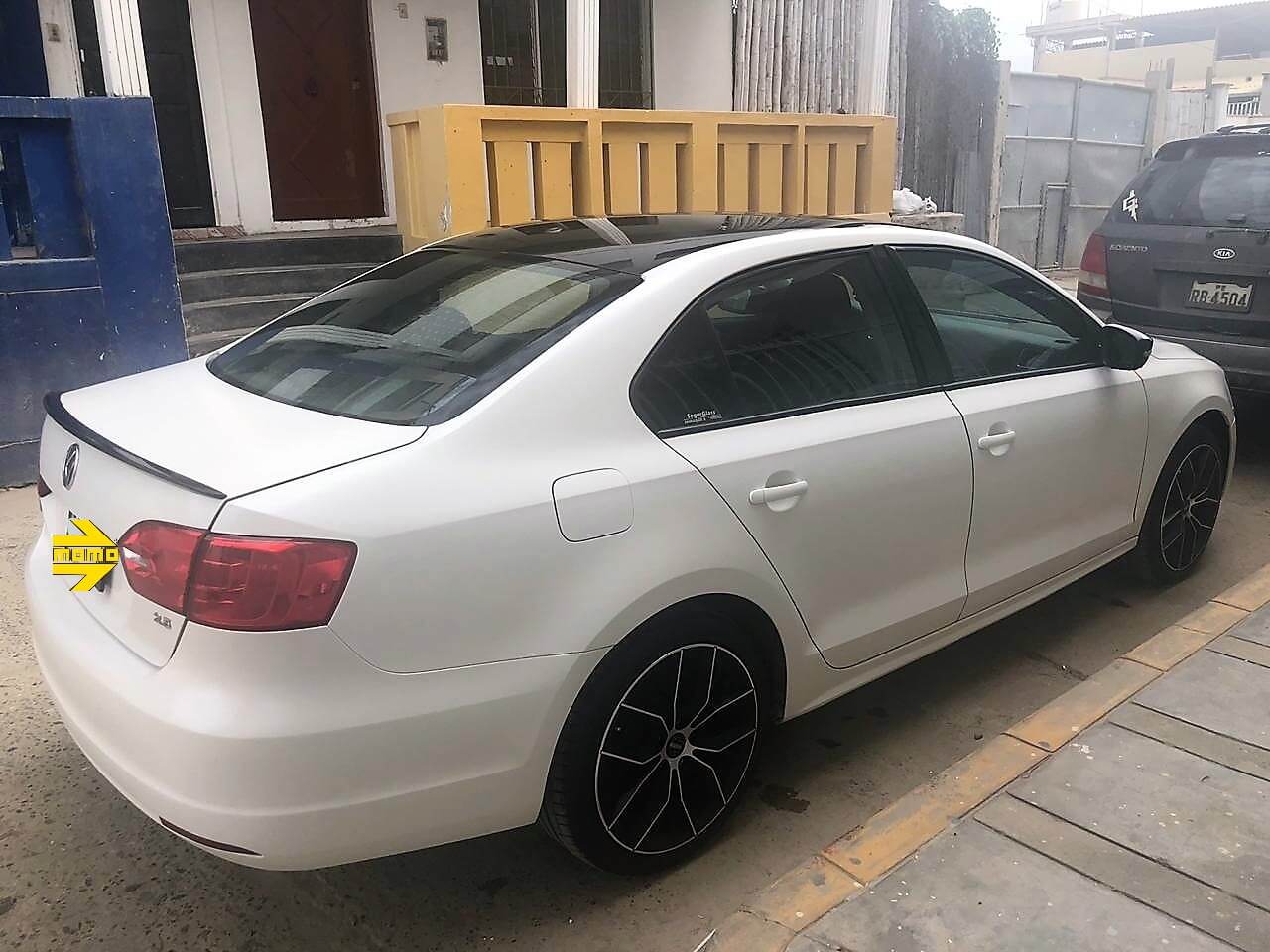 Cliente atendido por Llantas Runflat — instalación de llantas y neumáticos premium