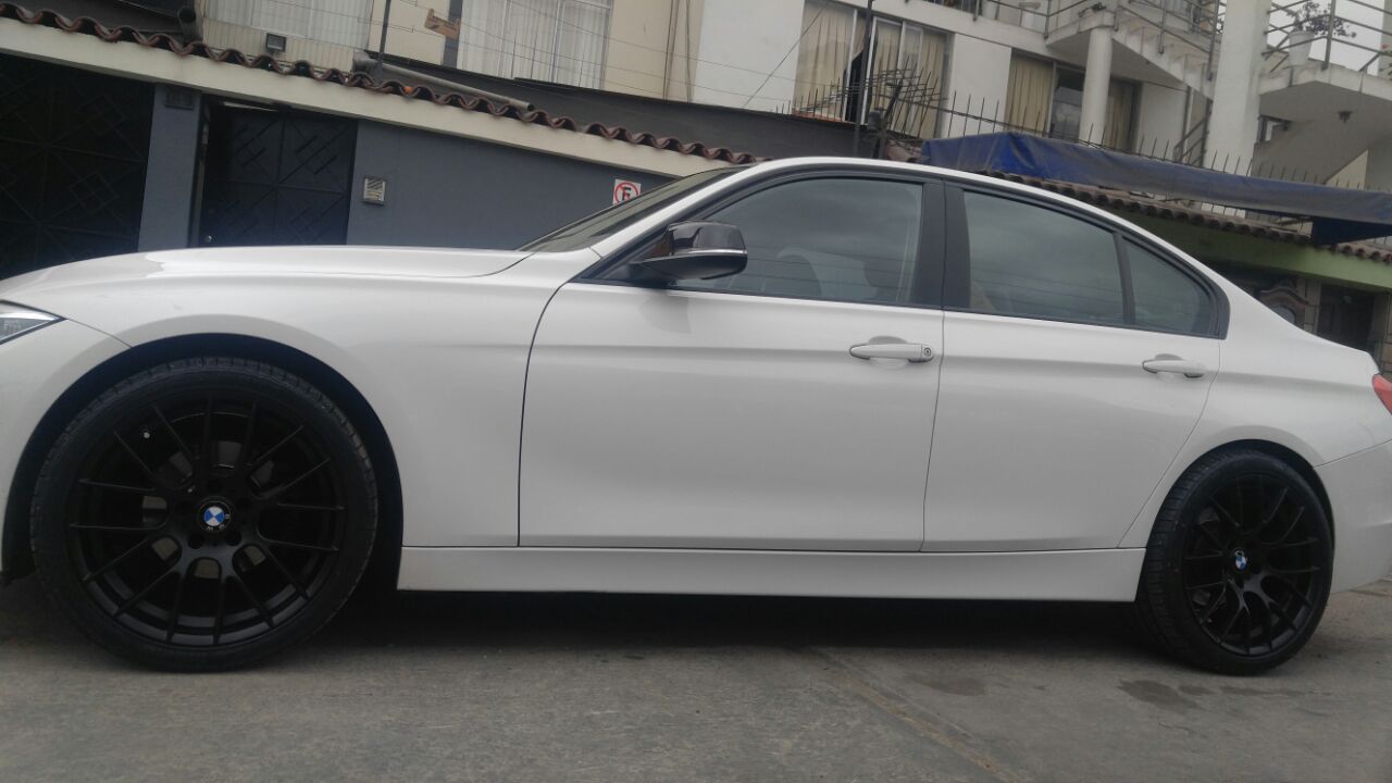 Cliente atendido por Llantas Runflat — instalación de llantas y neumáticos premium