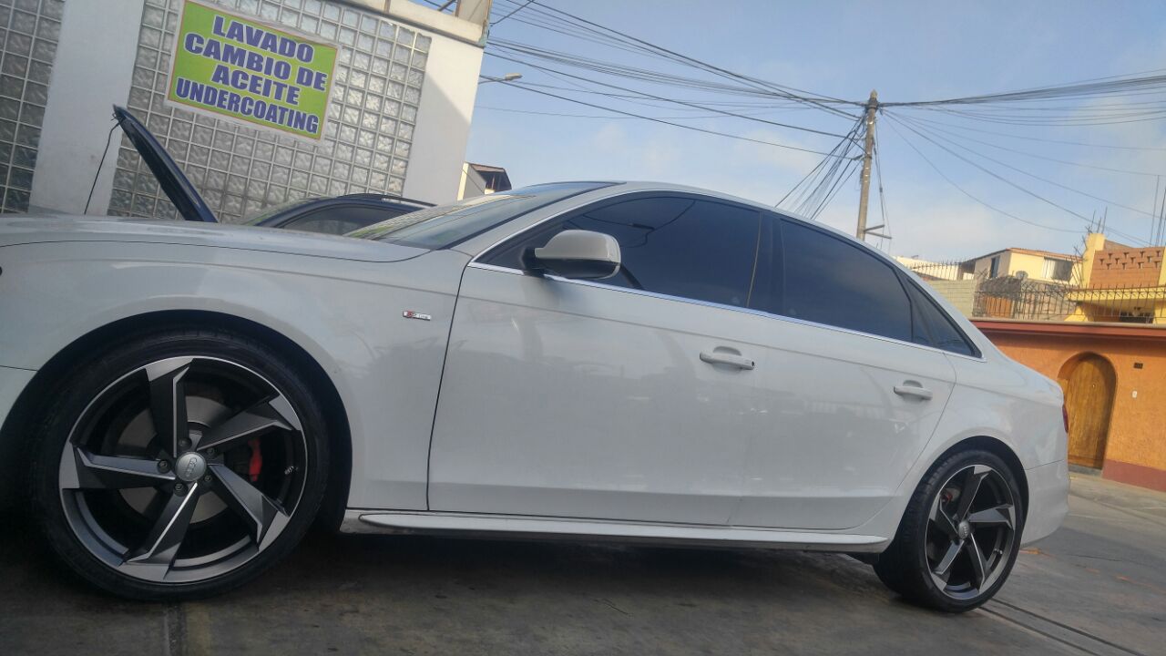 Cliente atendido por Llantas Runflat — instalación de llantas y neumáticos premium