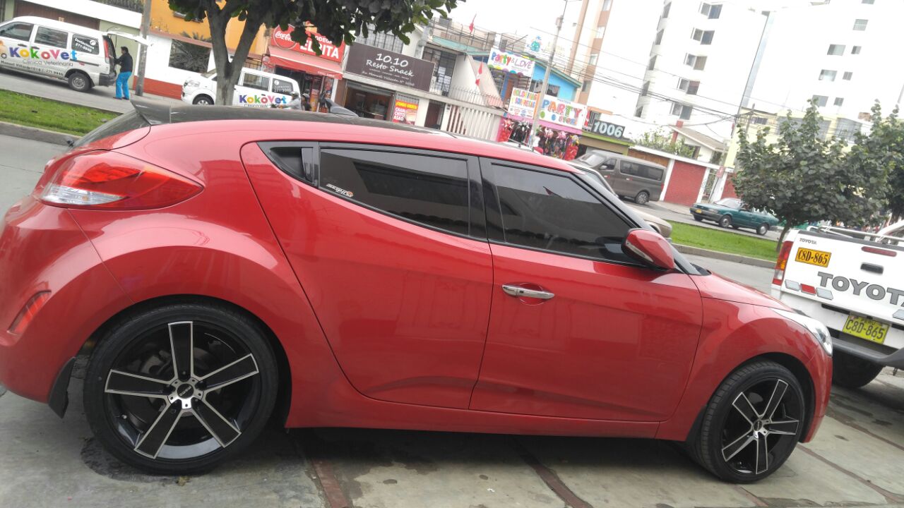 Cliente atendido por Llantas Runflat — instalación de llantas y neumáticos premium