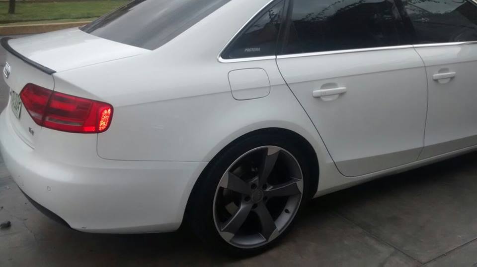 Cliente atendido por Llantas Runflat — instalación de llantas y neumáticos premium