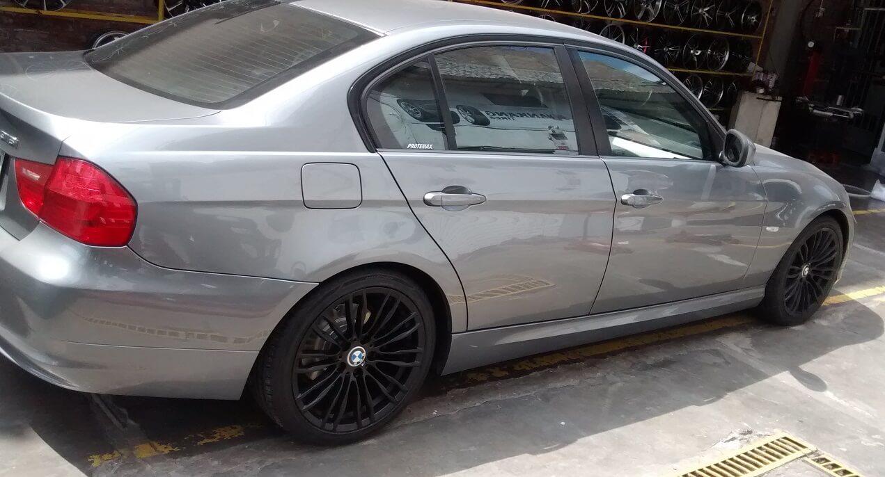 Cliente atendido por Llantas Runflat — instalación de llantas y neumáticos premium