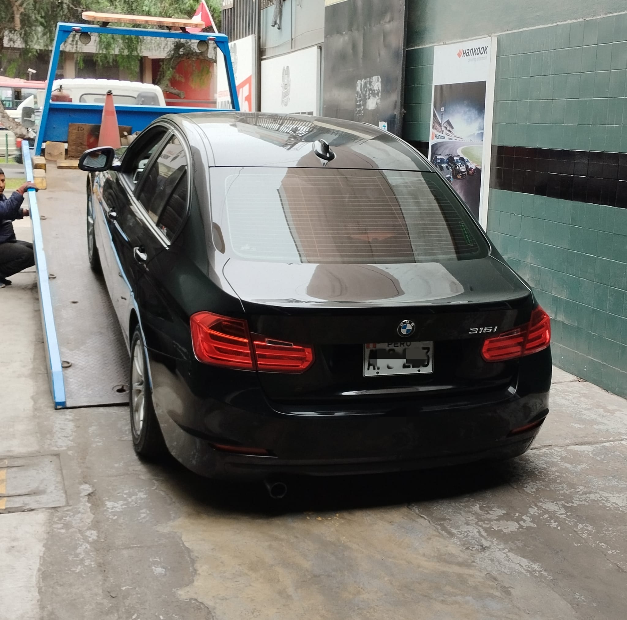 Cliente atendido por Llantas Runflat — instalación de llantas y neumáticos premium