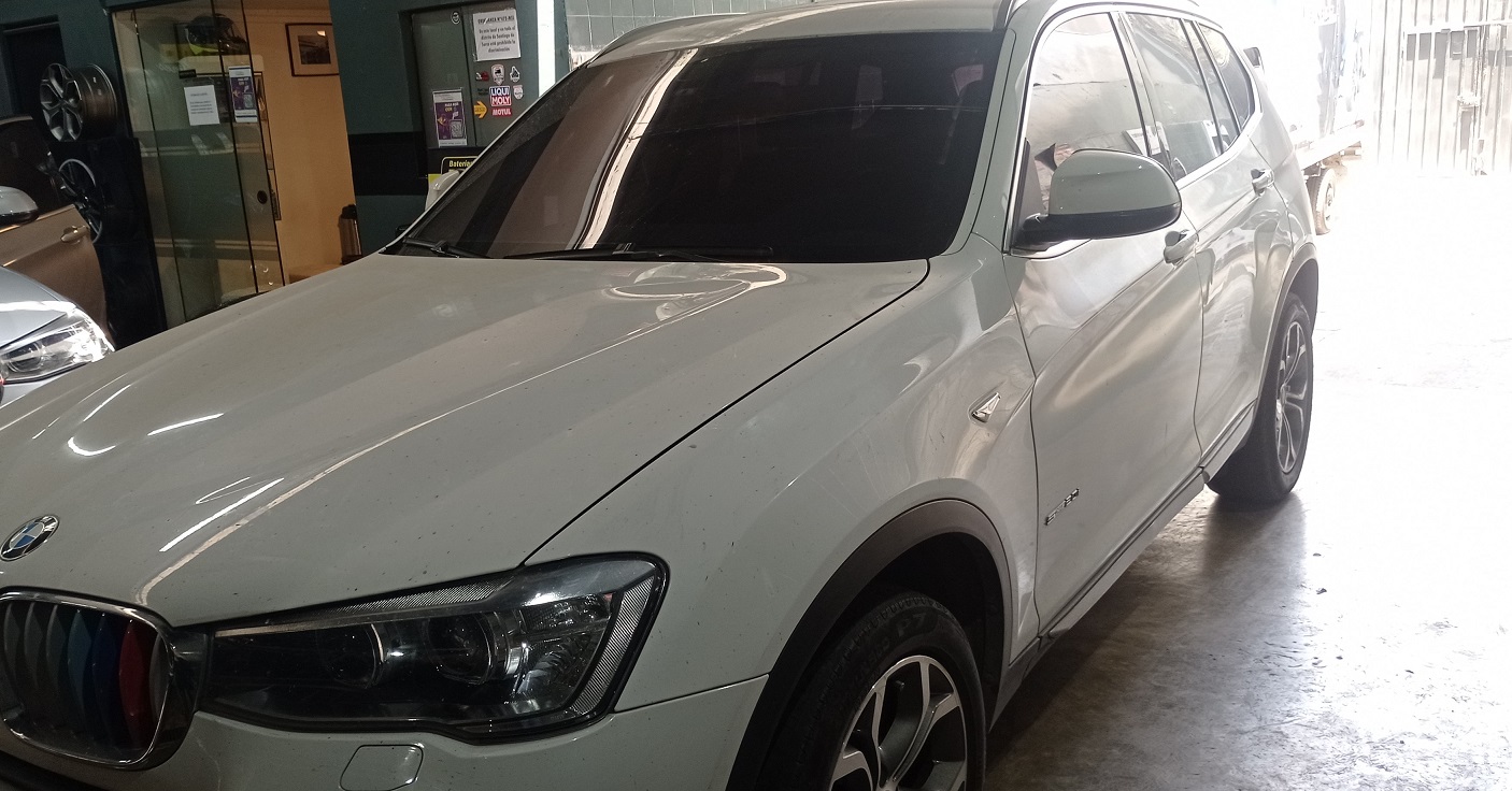 Cliente atendido por Llantas Runflat — instalación de llantas y neumáticos premium